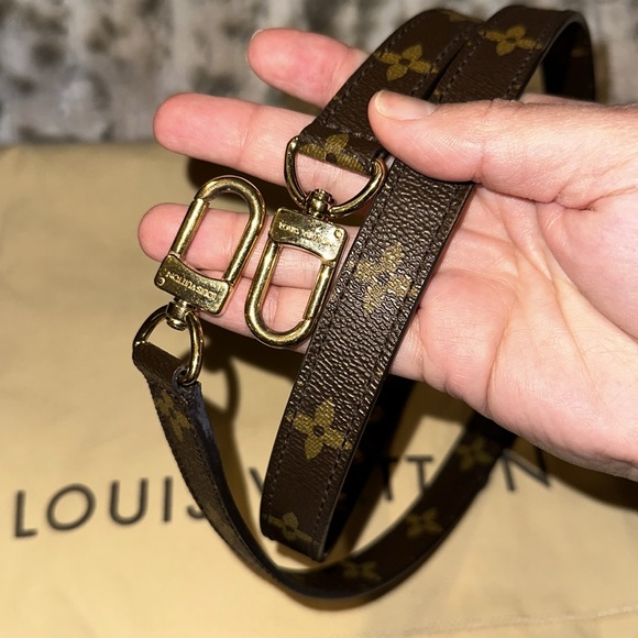 Louis Vuitton Pochette Métis Monogram - Picture 7 of 10